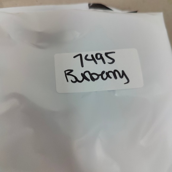 Burberry T-Shirt Mens Large White V-Neck Knight Red Logo Stretch Cotton - Picture 8 of 8